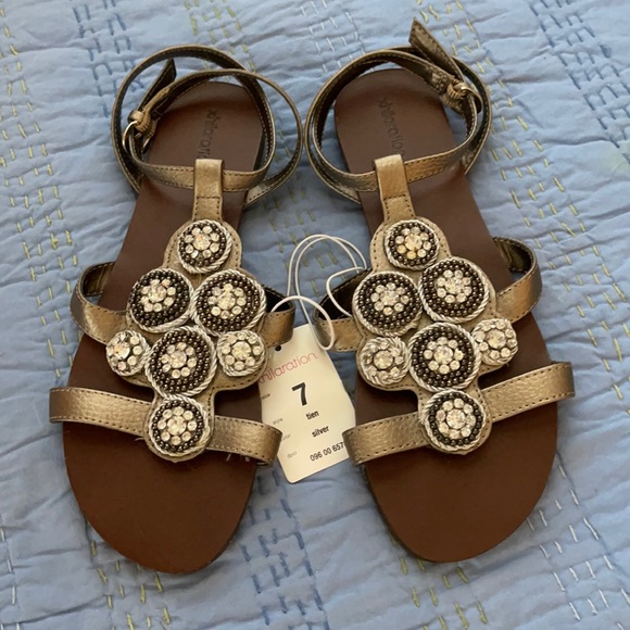 Xhilaration Flat Sandal - Picture 1 of 11